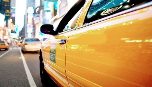 送礼宴请升级出了新隐蔽手法：用网约车、快递来办